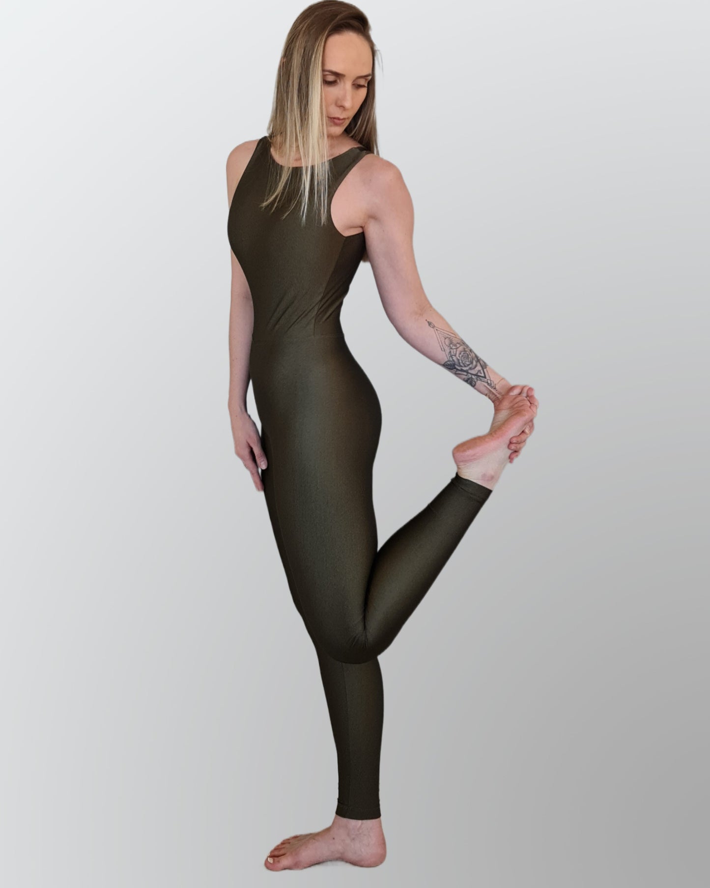 Macacão Spirit Light Regata Oliva