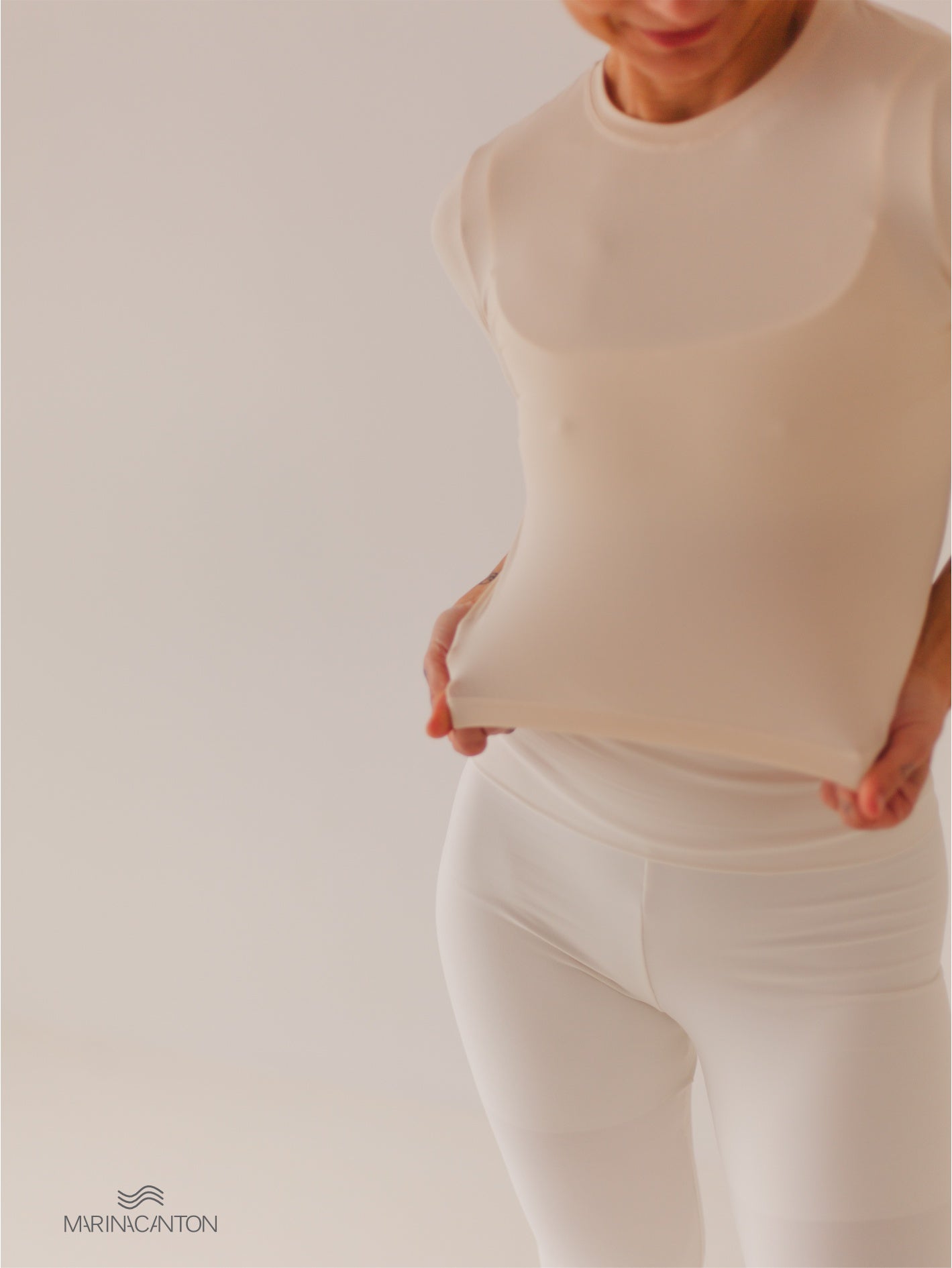 Cropped Breathe Manga Curta Off White