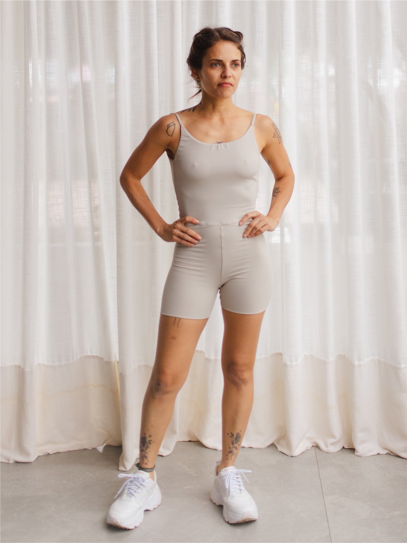 Macaquinho Bio Light Alcinha Costas V com Shorts Duplo Clássicos Nevada