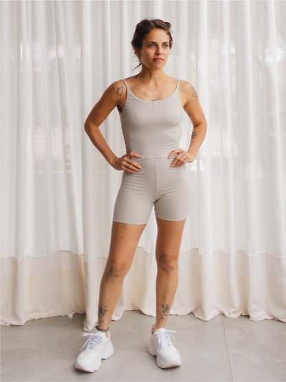 Macaquinho Bio Light Alcinha Costas V com Shorts Duplo Clássicos Nevada