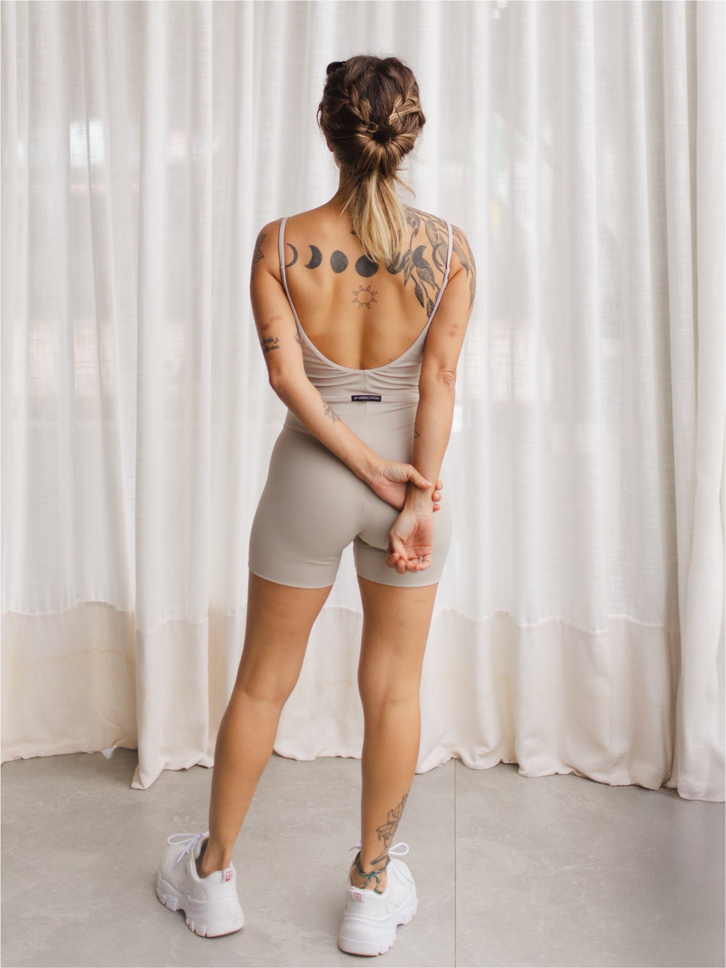 Macaquinho Bio Light Alcinha Costas V com Shorts Duplo Clássicos Nevada