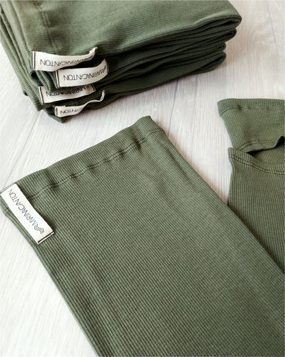 Polaina Longa com Pézinho em Algodão Canelado Oliva