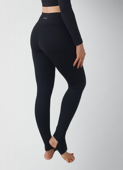 Conjunto Bio UP, Top Alça Cruzada + Legging de Pézinho Cintura Alta - Preto