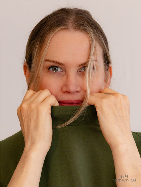 Blusa Gola Alta Semear Verde Oliva