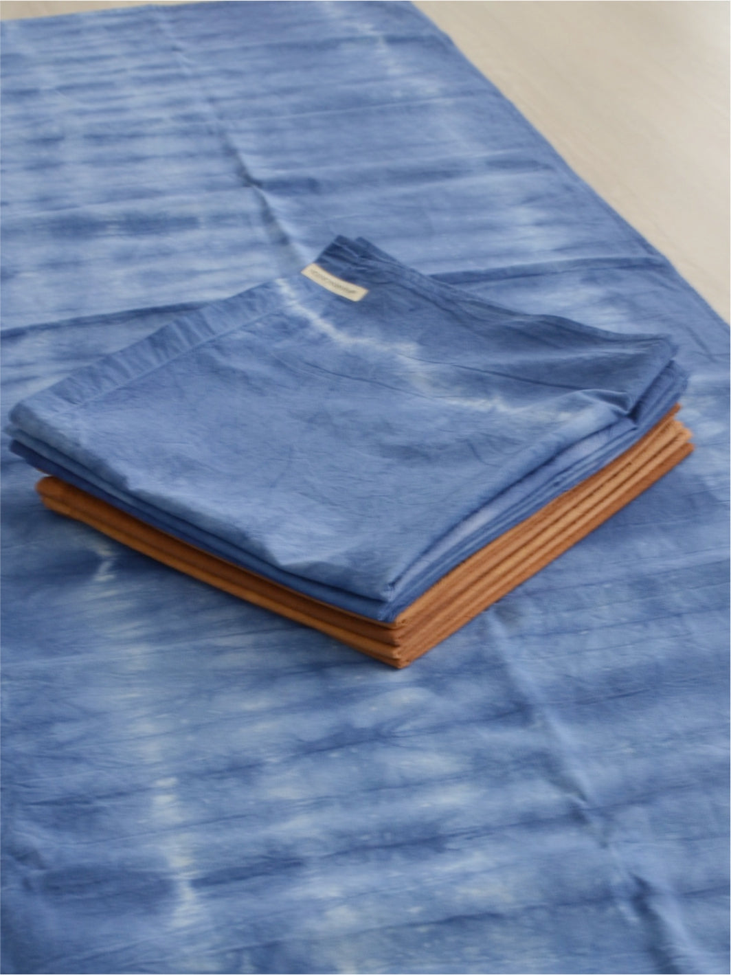 Toalha de Ajuste 100% Algodão com Tingimento Artesanal - Tie Dye Azul Mar