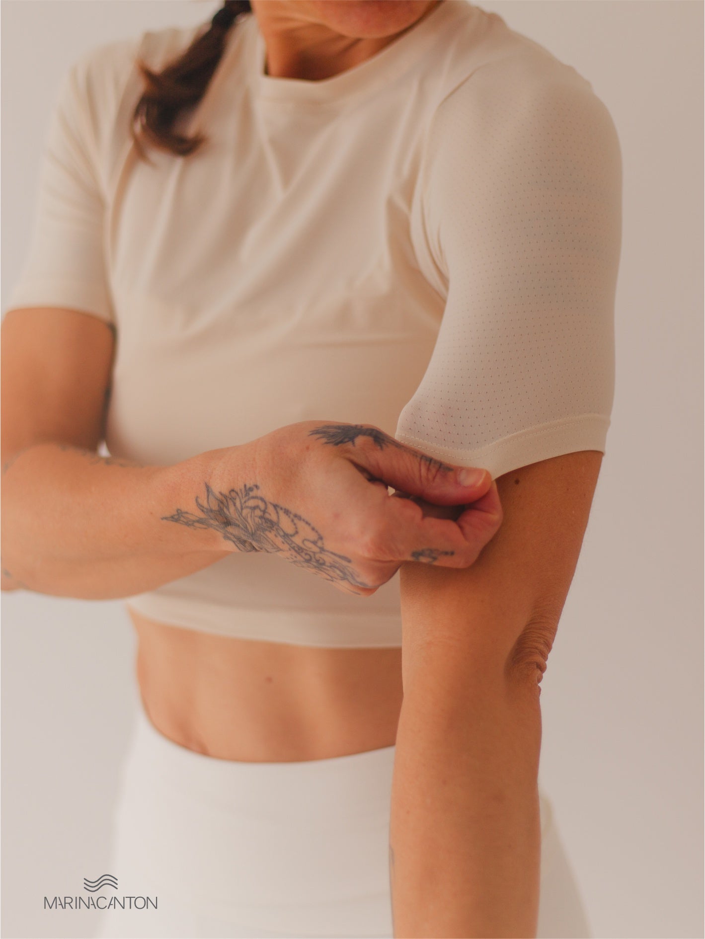 Cropped Breathe Manga Curta Off White