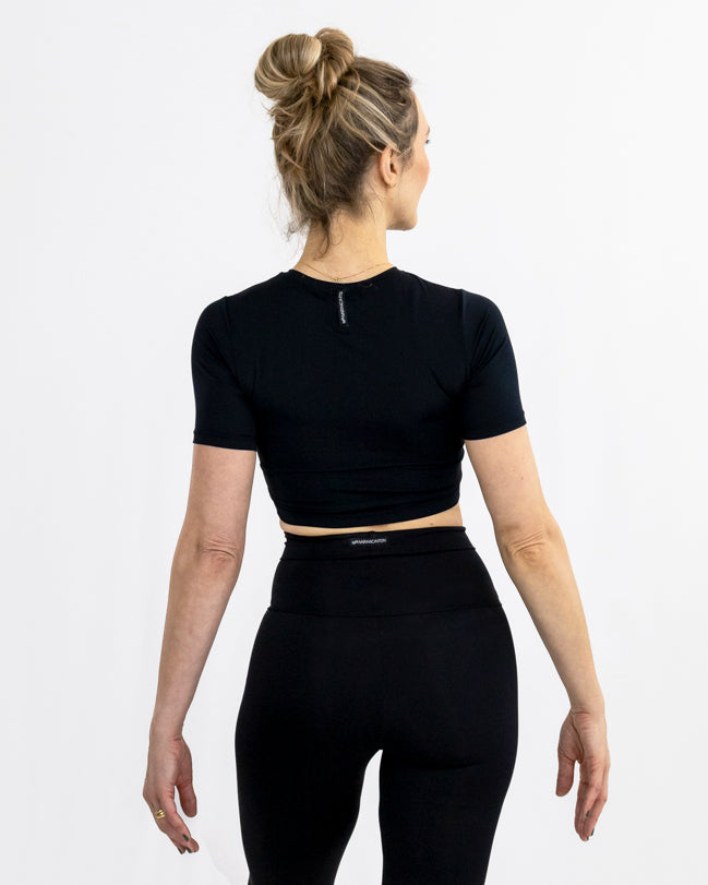 Cropped Breathe Manga Curta Preto