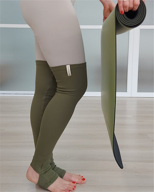 Polaina Longa com Pézinho em Algodão Canelado Oliva