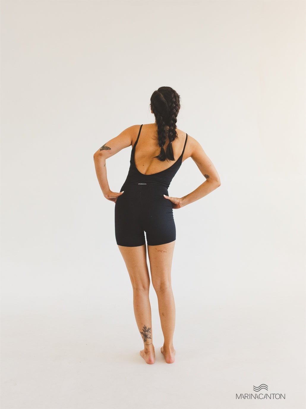 Macaquinho Bio Light Alcinha Costas V com Shorts Duplo Clássicos Preto