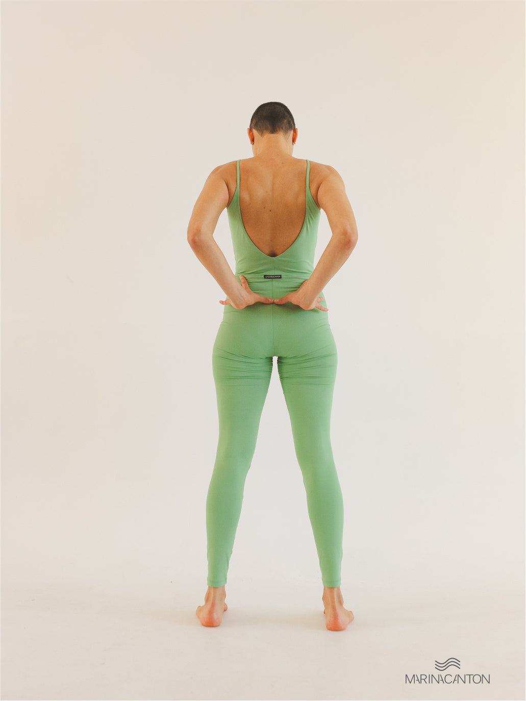 Macacão Bio Light Alcinha Costas V com Shorts Interno Colors Verde Sálvia