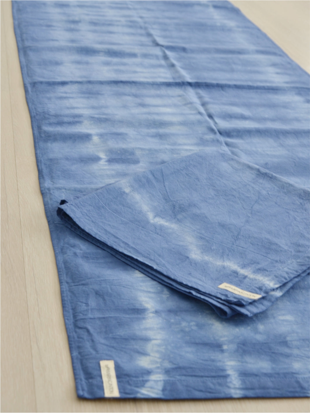 Toalha de Ajuste 100% Algodão com Tingimento Artesanal - Tie Dye Azul Mar