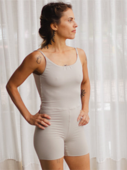 Macaquinho Bio Light Alcinha Costas V com Shorts Duplo Clássicos Nevada