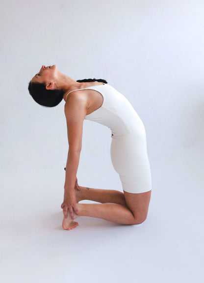 Macaquinho Bio Light Alcinha Costas V com Shorts Duplo Clássicos Branco