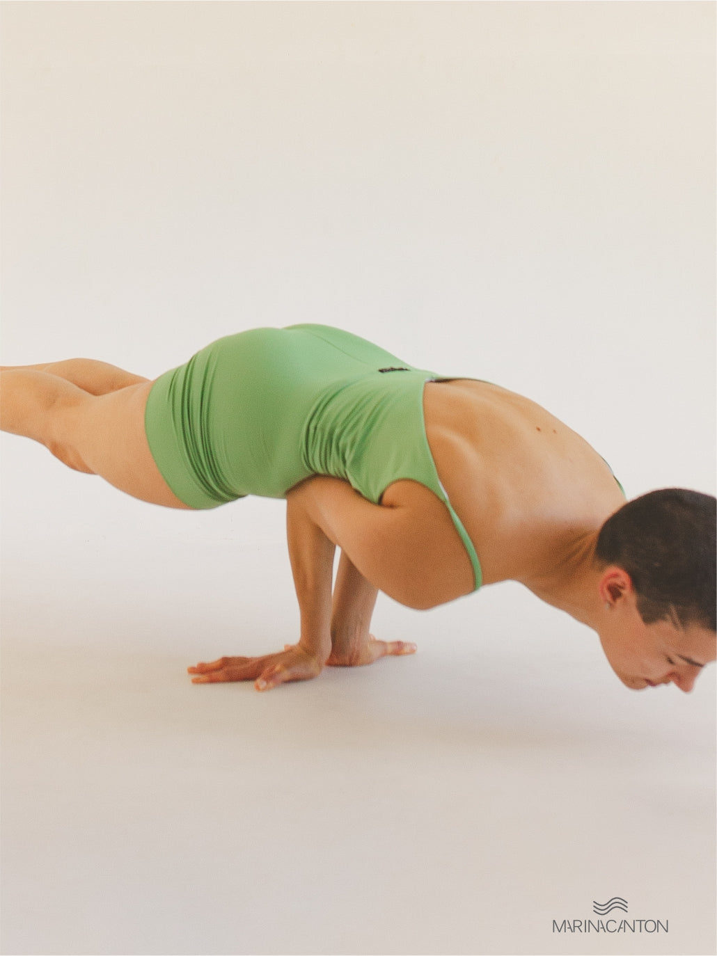 Macaquinho Bio Light Alcinha Costas V com Shorts Duplo Colors Verde Sálvia