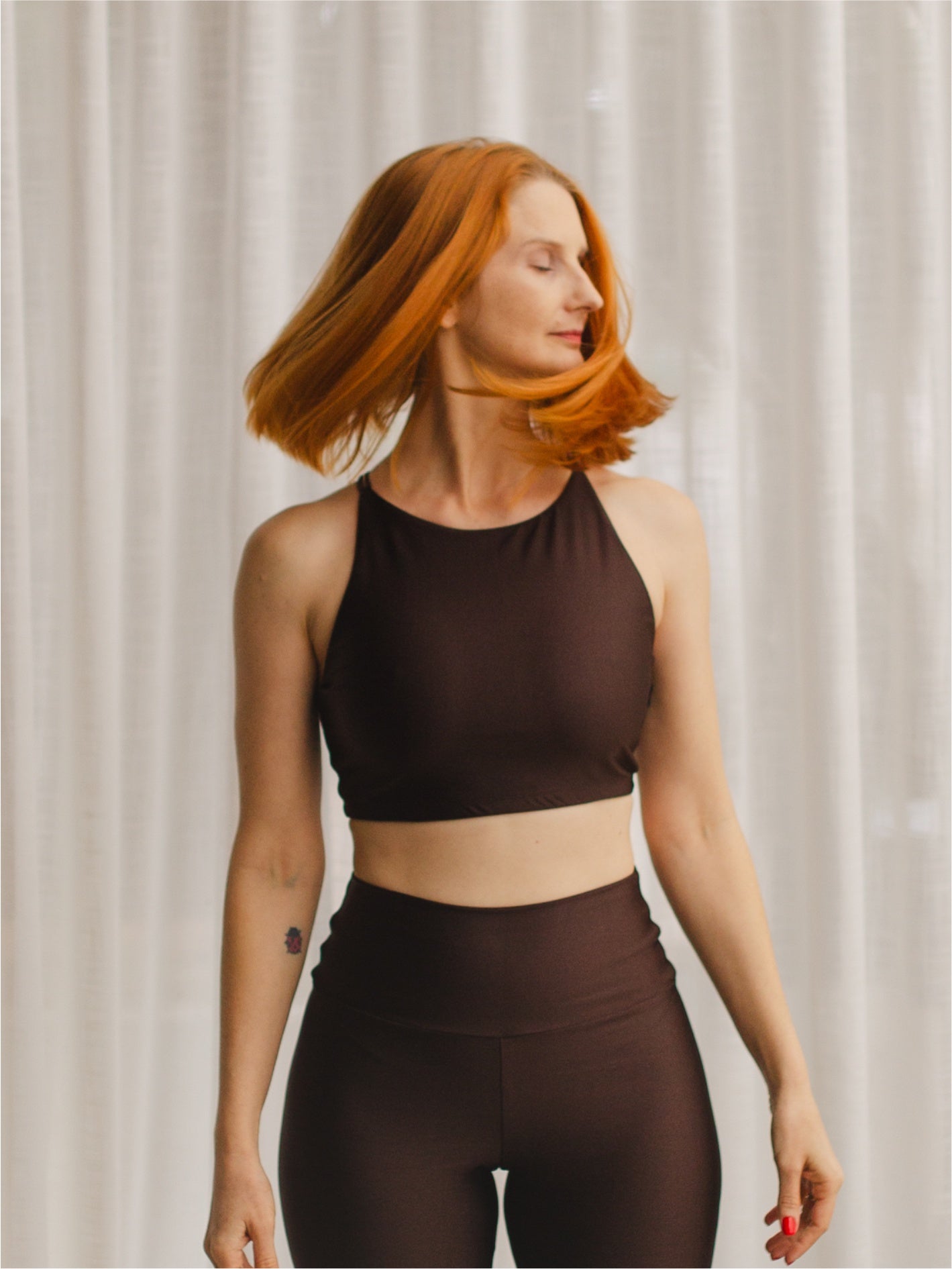 Top Spirit Alça Cruzada Café