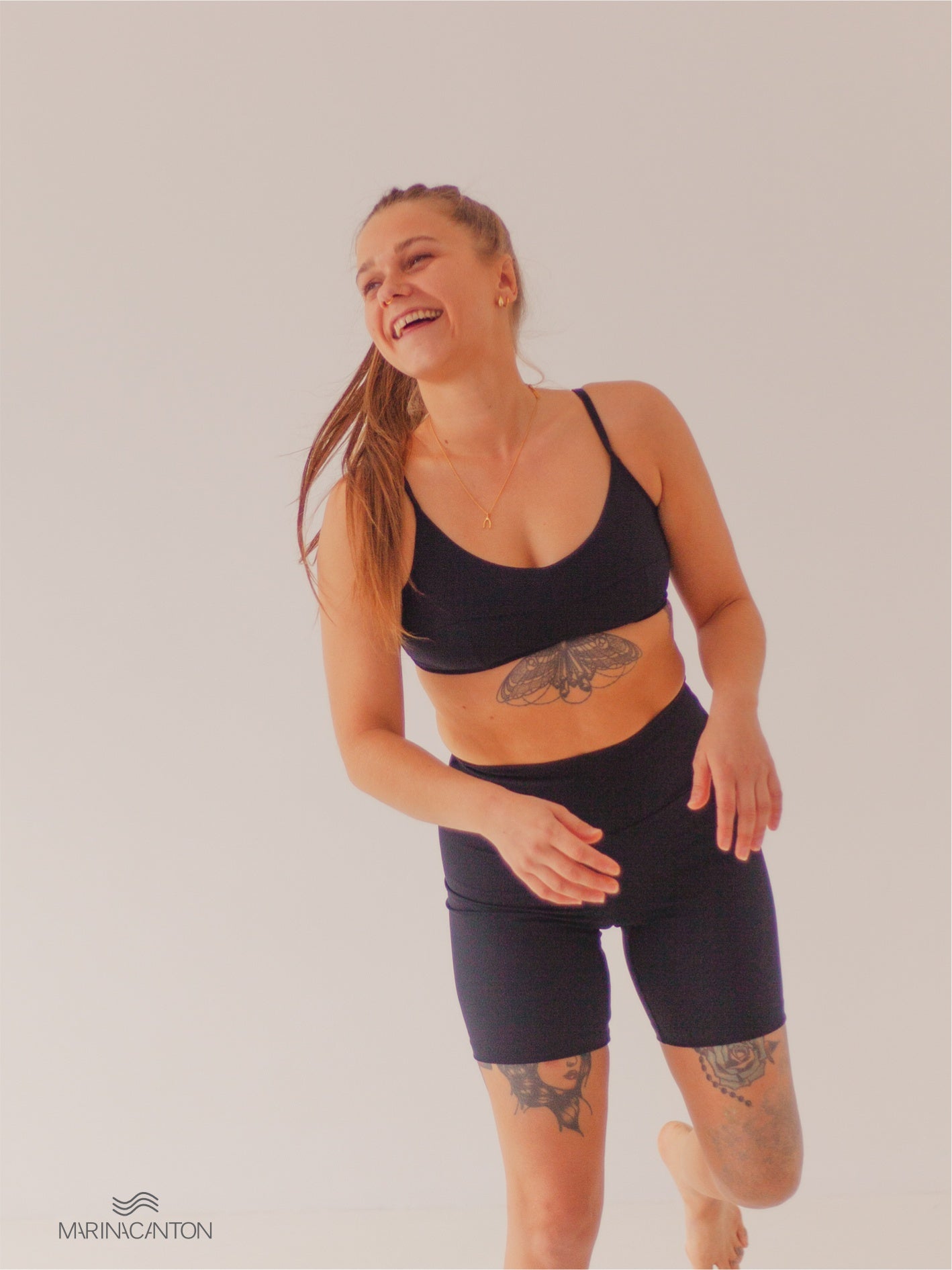 Top Bio UP Compress Alcinha Recortes Preto