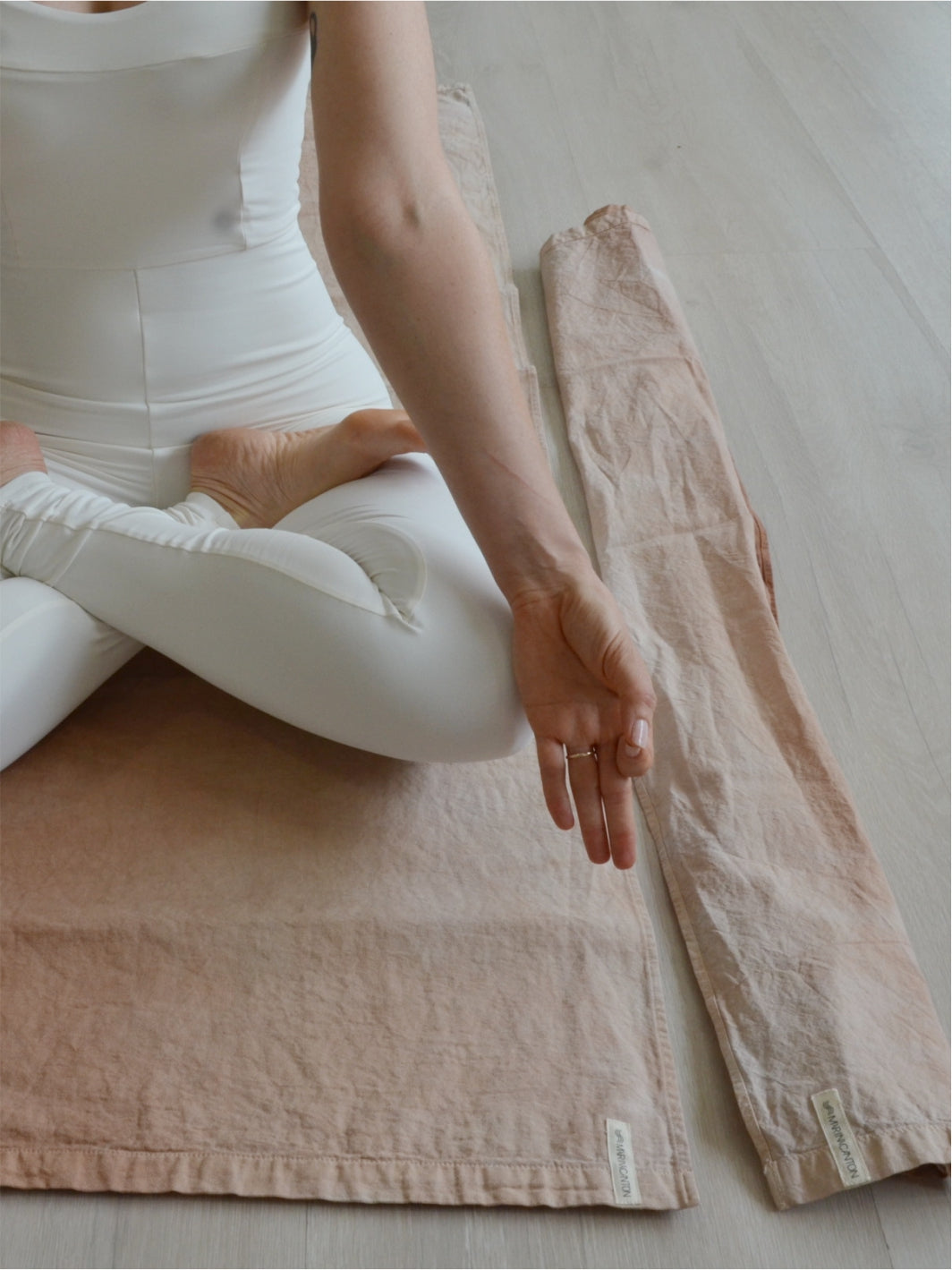 Toalha de Ajuste 100% Algodão com Tingimento Artesanal - Degradê Terra