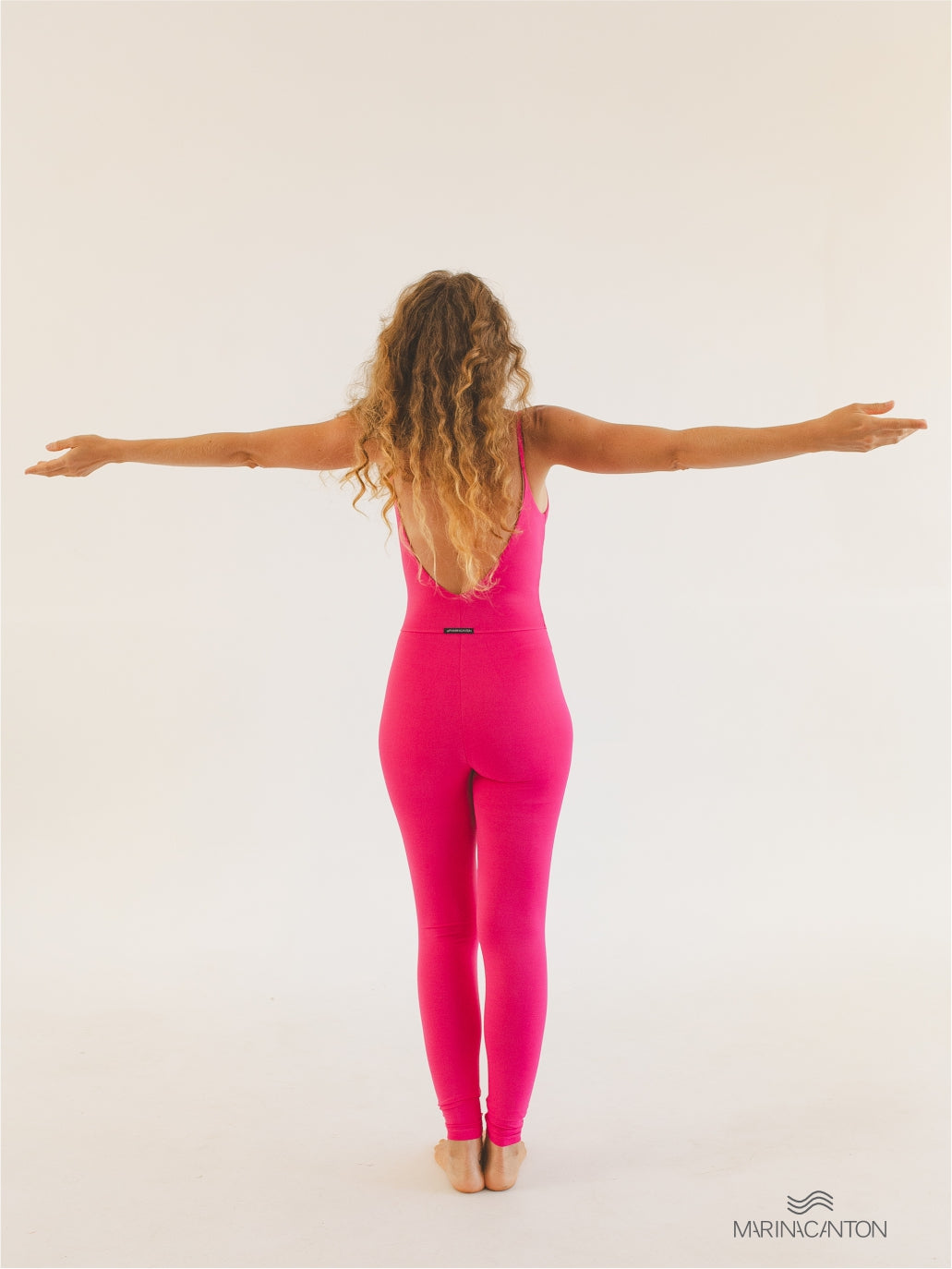 Macacão Bio Light Alcinha Costas V com Shorts Interno Colors Rosa Choque